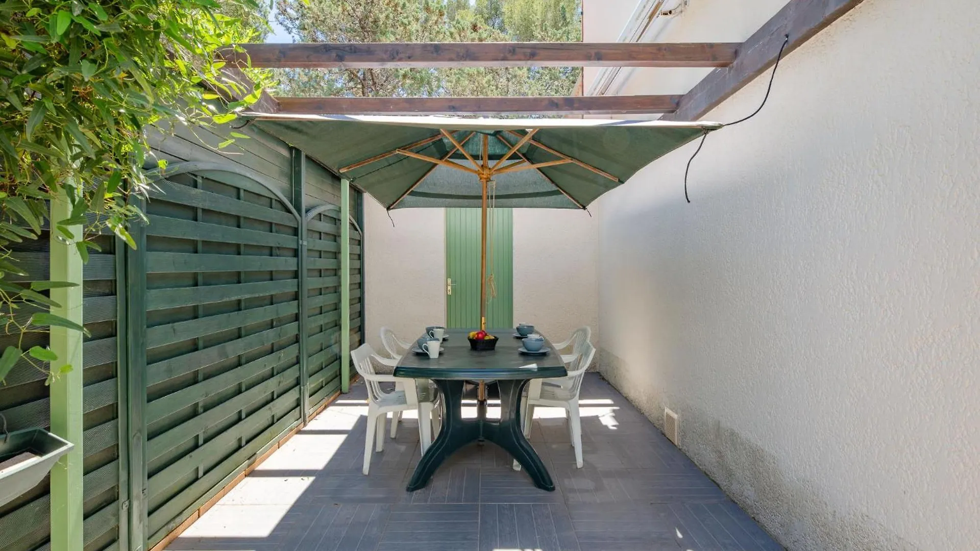 Holiday Home Residence La Corniche D'Or By Interhome Saint-Raphael